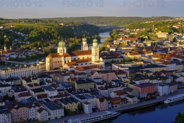 View of the historic city centre at sunrise, from the Veste Oberhaus, Passau, Lower Bavaria, Bavaria, Germany