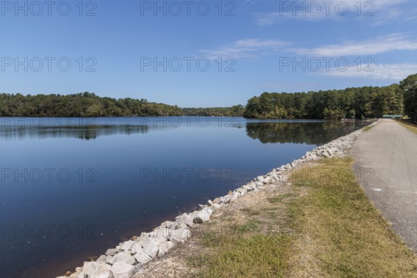 Browns Creek Lake in Henderson County Tennessee which offers fishing, boating, boat rentals, boat ramp, picnic areas and restrooms