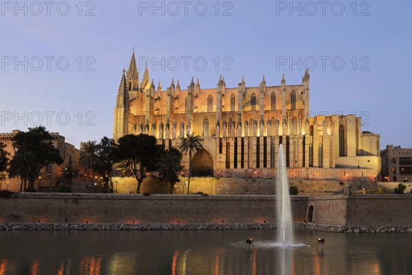 La Seu Cathedral or Cathedral of St Mary at dusk, Palma de Majorca, Majorca, Balearic Islands, Spain