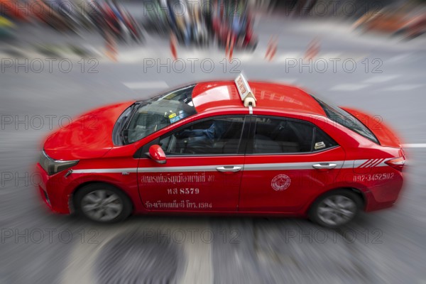 Wipe clean street traffic taxi, Bangkok, Thailand