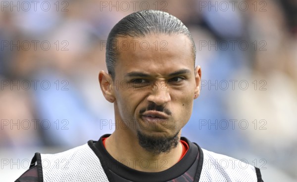 Leroy Sane FC Bayern Munich FCB (10) portrait in substitutes' jersey, wrinkles his nose, gestures PreZero Arena, Sinsheim, Baden-Württemberg, Germany