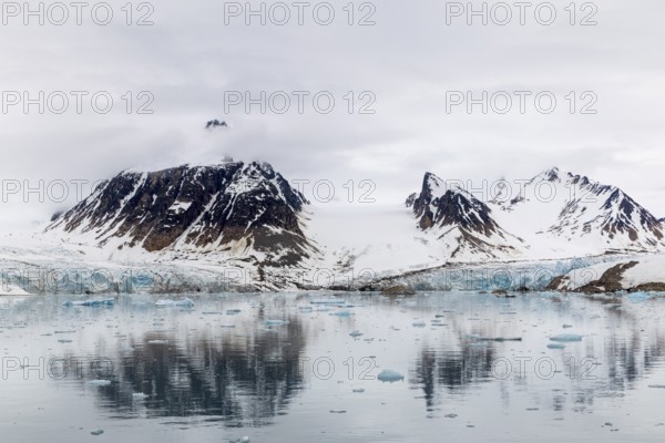 Glacier tongue, mountain peak, sea, Smeerenburgbreen, Spitsbergen, Svalbard