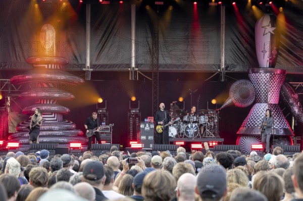 The Smashing Pumpkins, rock band, USA, The Aghori Tour 2025, open air at the Citadel Music Festival, 06.08.2025, Zitadelle Spandau, Berlin, Germany < english> THE SMASHING PUMPKINS, rock band, alternative, USA, The Aghori Tour 2025, open air at the Citadel Music Festival, August 6, 2025, Spandau Citadel, Berlin, Germany