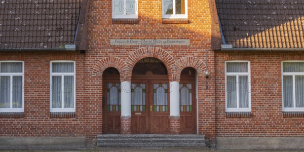 View of the entrance area of a farmhouse, Böhme, Heidekreis, Rethem Aller, Leine Aller Tal, Lower Saxony, Germany