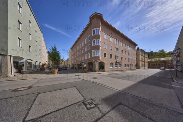 Restaurant Poststuben, street, building, general architecture, blue sky, cirrostratus clouds, intersection Kammerbotenstraße, Poststraße and Herzog-Georgen-Straße, Bad Reichenhall, district Berchtesgadener Land, Bavaria, Germany