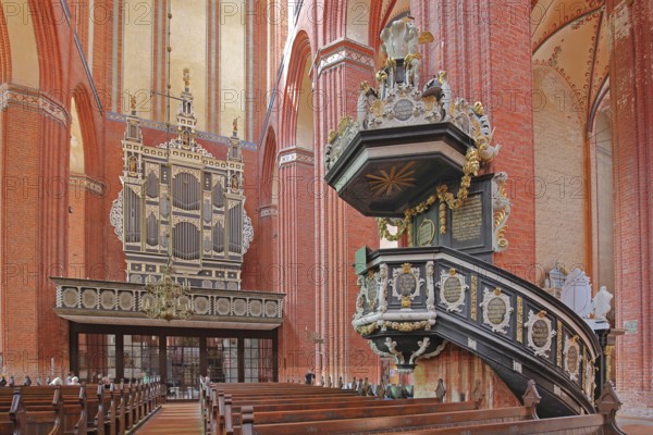 Gothic UNESCO St. Nikolai Church with pulpit and pulpit bonnet, pulpit cover, sounding board, pulpit canopy, organ, Brick Gothic, brick church, Wismar, Mecklenburg-Western Pomerania, Germany