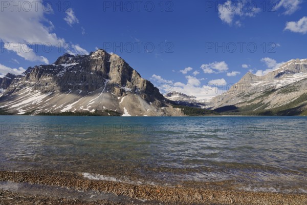 Bow Lake with Crowfoot Mountain and Bow Glacier, Icefields Parkway, Banff National Park, Alberta, Canada