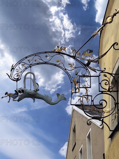 Nose sign Gasthaus Zum Walfisch, figure of Jonas and the whale, Unter den Schwibbögen 21, Regensburg, Upper Palatinate, Bavaria, Germany