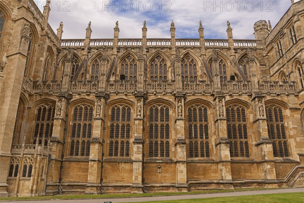 Windsor Castle is located in the English town of Windsor in the south of England in the county of Berkshire. It is the largest continuously inhabited castle in the world. The origins of Windsor Castle date back to the time of William the Conqueror. The castle and the entire Windsor estate are owned by the British Crown. England, GB