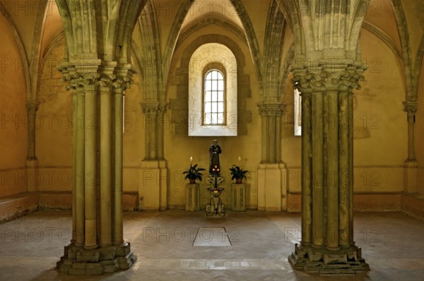 Chapter house, sala capitolare, interior, Gothic basilica of the Cistercian abbey Fossanova monastery, Cistercian - Burgundian architectural style, Priverno, Province of Latina, Lazio, Italy
