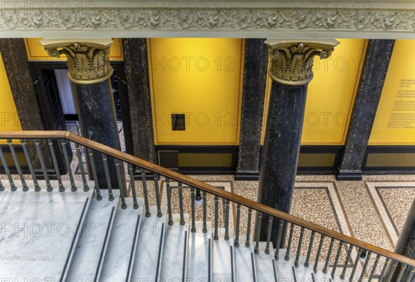 Interior design with paintings and exhibits in the Hamburger Kunsthalle, art museum am Glockengießerwall, Hamburg, Germany