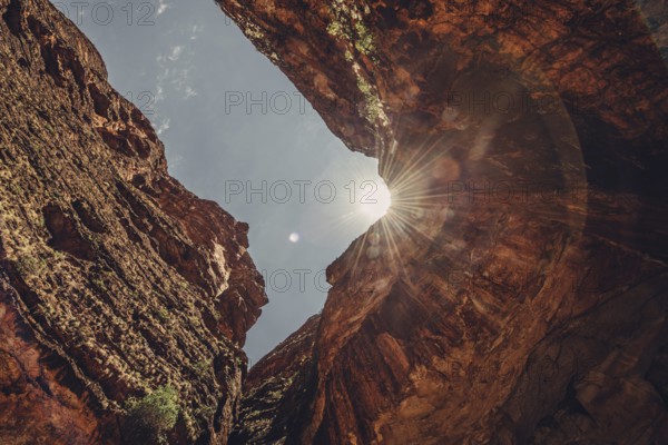 Bungle Bungle Range, Outback, hiking in Australia in high heat, Western Australia, Australia