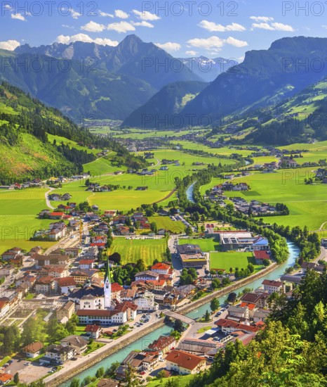 View of the village and valley with the Ahornspitze 2973m, Zell am Ziller, Zillertal, Zillertal Alps, Tyrol, Austria
