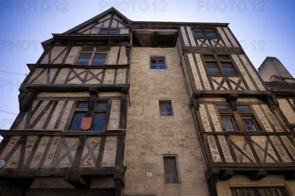 Historic half-timbered house, Maison à pans de bois de la rue des Cuisiniers, Old Town, Bayeux, Normandy, Calvados, France