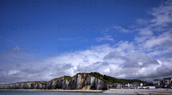 Cliff, cliffs, coastal landscape, rock formation, Yport, chalk cliffs, alabaster coast, La Côte d'Albâtre, Normandy, Seine-Maritime, France