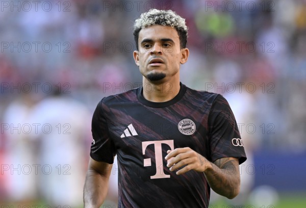 Luis Diaz FC Bayern Munich FCB (14) Warm-up training Telekom Cup Allianz Arena, Munich, Bavaria, Germany