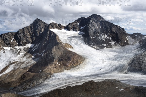 High mountain landscape, glacier and rocky mountain peaks, view of the Königshofspitz mountain peak and Übeltalferner glacier at the Becher, Stubai Alps, South Tyrol, Italy