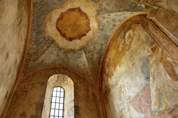Remains of 14th century frescoes, side chapel, interior, Gothic basilica of the Cistercian abbey of Fossanova Monastery, Cistercian-Burgundian architectural style, Priverno, Province of Latina, Lazio, Italy