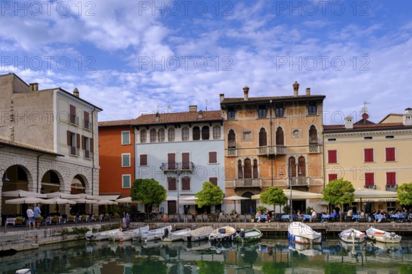 Houses at the harbour, Porto Vecchio, Lake Garda, Desenzano del Garda, Lombardy, Province of Brescia, Italy
