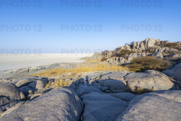Round rocks of Kubu Island with view over the salt pan, Kubu Island (Lekubu), Sowa Pan, Makgadikgadi Salt Pans, Botswana