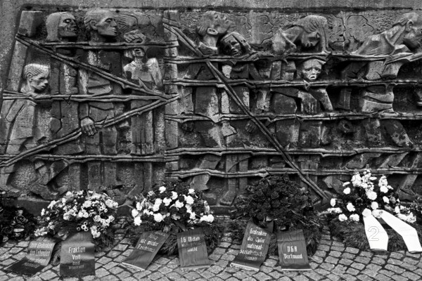 Bittermark memorial, memorial site, detail with wreath of flowers for the memorial service on Good Friday, artist Karel Niestrath, Dortmund, Germany