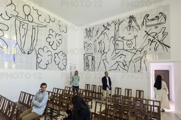 Interior view of the chapel, Chapelle du Rosaire de Vence, Chapelle Matisse, artist Henri Matisse, Vence, Provence Alpes Côte d'Azur, South of France, France