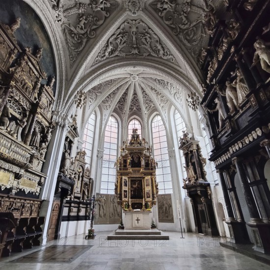 Evangelical Lutheran Church of St Mary, interior view, choir and altar, Celle, Lower Saxony, Germany