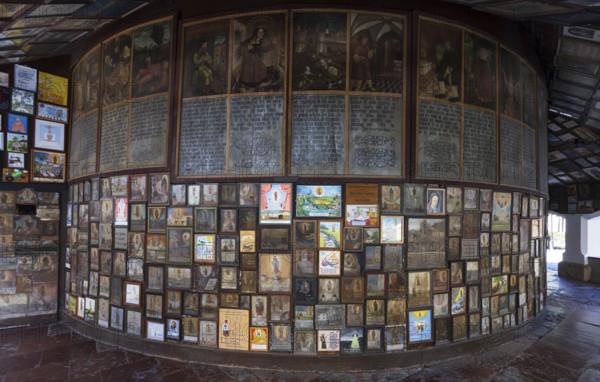 Votive plaques in the walkway around the Chapel of Grace, Kapellplatz, place of pilgrimage, Altötting, Upper Bavaria, Bavaria, Germany