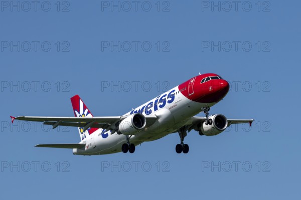 Aircraft Edelweiss Air, HB-IHY, Airbus A320-200