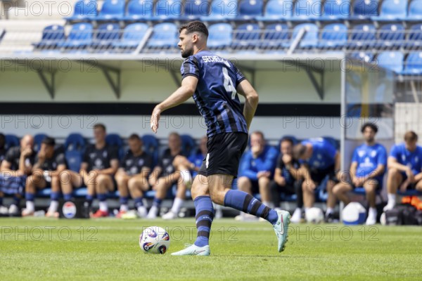 Waldhof Mannheim v FC Emmen, Netherlands (last test match in front of the start of the new season) ***On the ball: Tim Sechelmann (4, Mannheim)