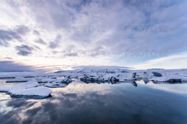 Jökulsarlon, icebergs, ice, glacial lake, Vatnajökull Glacier, winter, snow, sunset, Iceland* Jökulsarlon, Growler, Ice, Glacierlagoon, Vatnajökull Glacier, Snow, Sunset, Iceland