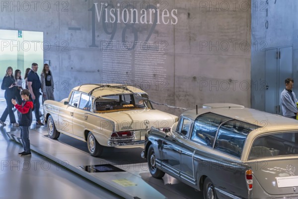Mercedes-Benz 300 test vehicle from 1960, a one-off from the testing department. Data transmission from the test vehicle, in this case a 220 S, via a long cable. The Mercedes-Benz Museum in Stuttgart presents a journey through time through the automotive history of the global corporation. The history of the Mercedes star begins with the first automobile in 1886. Stuttgart, Baden-Württemberg, Germany