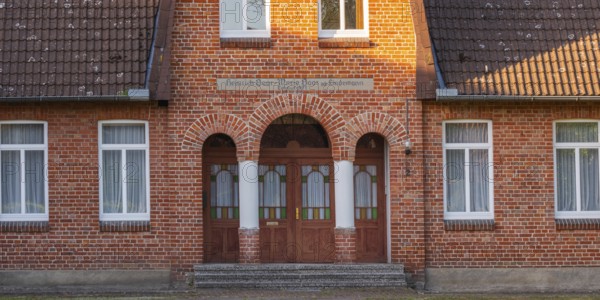 View of the entrance to a farmhouse, Half-timbered, Historical, Böhme, Heidekreis, Rethem Aller, Leine Aller Tal, Lower Saxony, Germany