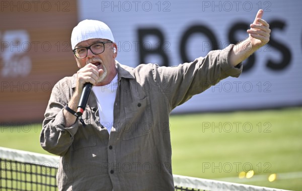 DJ Ötzi, real name Gerhard Gerry Friedle, creates a great atmosphere on the centre court Tennis, ATP 250, BOSS Open 2025, Stuttgart, Baden-Württemberg, Germany