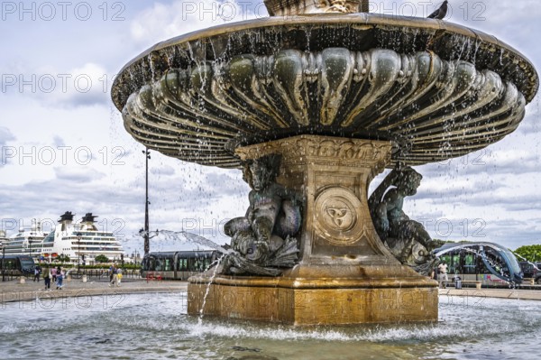 Fontaine des Trois Graces, Place de la Bourse, Bordeaux, Gironde, Nouvelle-Aquitaine, France