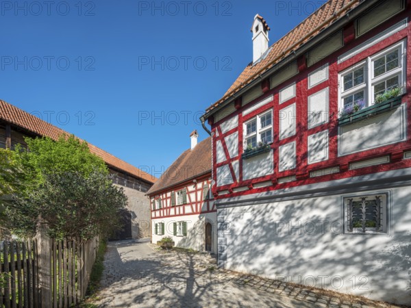 Half-timbered house on the medieval town wall, Löpsinger Mauer, Nördlingen, Bavaria, Germany
