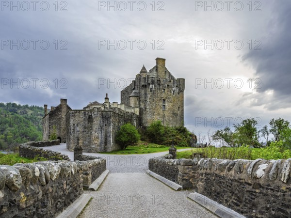 Eilean Donan Castle, Loch Duich, Isle of Skye, Highlands, Scotland, UK