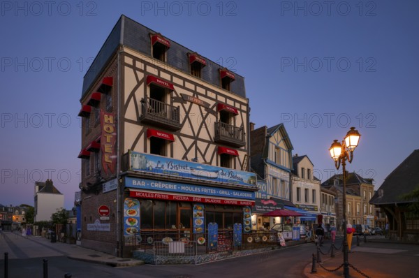 Hotel Restaurant Le Bistrot Du Bateau blue hour, evening, dusk, Étretat, Normandy, Seine-Maritime, France