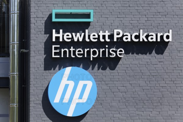 Hewlett Packard Enterprise, HPE, logo on building, information technology company, Ratingen, North Rhine-Westphalia, Germany