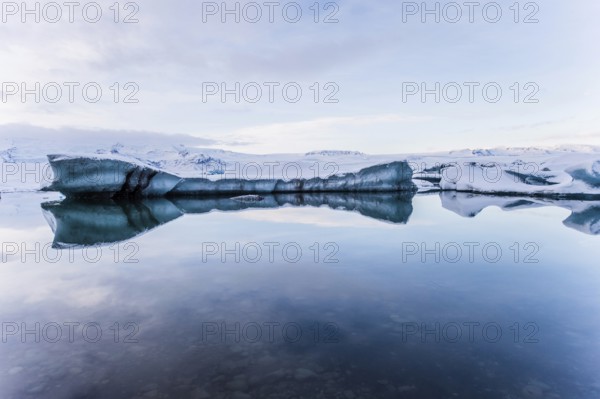 Jökulsarlon, icebergs, ice, glacial lake, Vatnajökull Glacier, winter, snow, sunset, Iceland* Jökulsarlon, Growler, Ice, Glacierlagoon, Vatnajökull Glacier, Snow, Sunset, Iceland