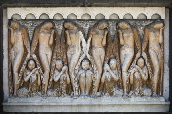 Stone relief by Bernhard Hoetger entitled Sleep, allegorical relief, Platanenhain, Mathildenhöhe, Darmstadt, Hesse, Germany