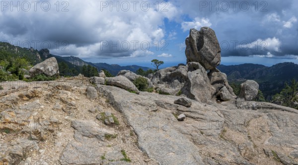 Hiking trail to the Cascade de Piscia di Gallo waterfall, Piscia di Ghjaddu, Alta Rocca, Corsica, France
