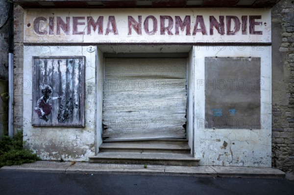 Oldest former cinema in Bayeux, derelict, Lost Place, Cinéma Normandie, old town, Bayeux, Normandy, Calvados, France