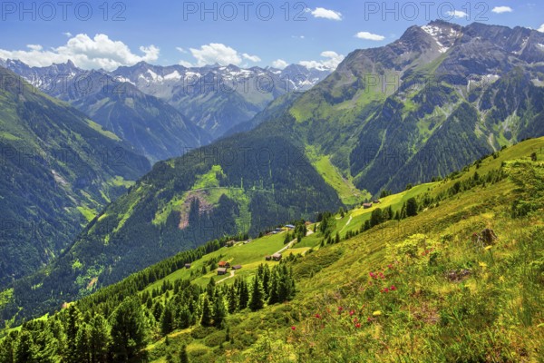 Mountain landscape in the Penken hiking area, Mayrhofen, Zillertal, Zillertal Alps, Tyrol, Austria