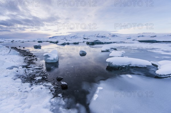Jökulsarlon, icebergs, ice, glacial lake, Vatnajökull Glacier, winter, snow, sunset, Iceland* Jökulsarlon, Growler, Ice, Glacierlagoon, Vatnajökull Glacier, Snow, Sunset, Iceland