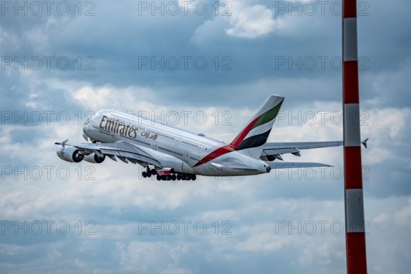 Emirates Airbus A380-800, on take-off, Düsseldorf Airport, North Rhine-Westphalia, Germany