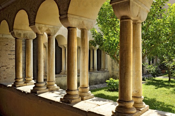 Romanesque columns, double columns in the cloister, Gothic basilica of the Cistercian Abbey of Fossanova, Cistercian-Burgundian architectural style, Priverno, Province of Latina, Lazio, Italy