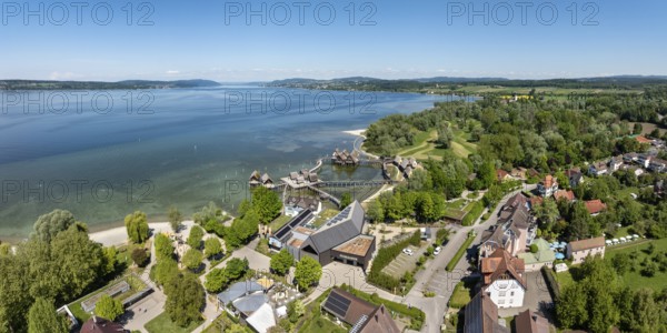 Luftbild, Panorama von den Pfahlbauten, Pfahlbaumuseum, Freilichtmuseum Unteruhldingen, Uhldingen-Mühlhofen, Bodenseekreis, Bodensee, Baden-Württemberg, Deutschland