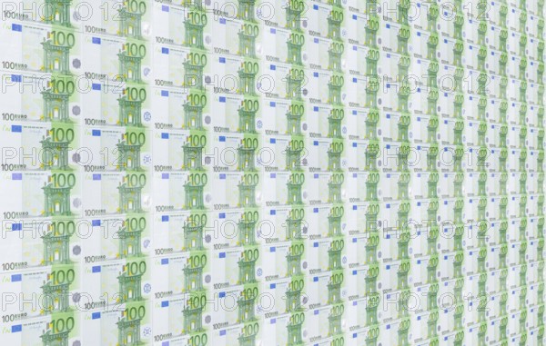 100 euro banknotes, 100 euros