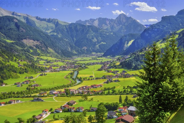 View of the valley with the Ahornspitze 2973m, Zell am Ziller, Zillertal, Zillertal Alps, Tyrol, Austria